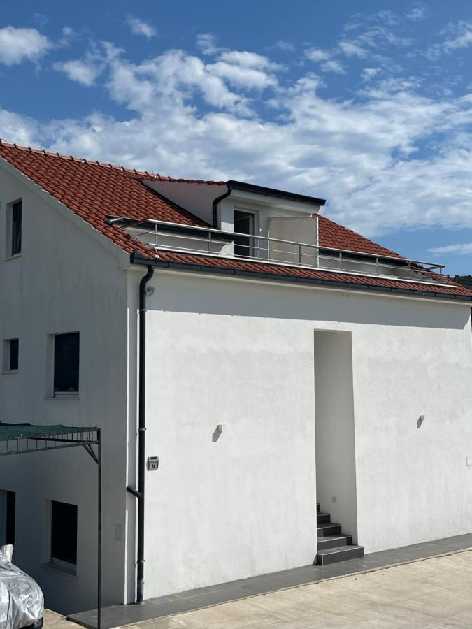 Apartmani Kamil Marina  Exterior foto